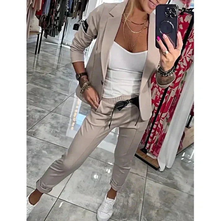 Oriane | Chic Two-Piece Blazer & Jogger Set