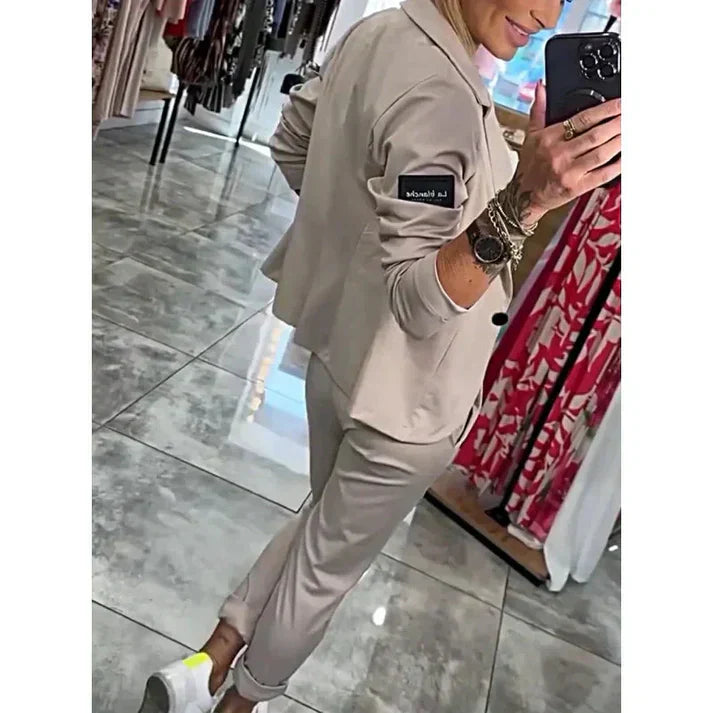 Oriane | Chic Two-Piece Blazer & Jogger Set